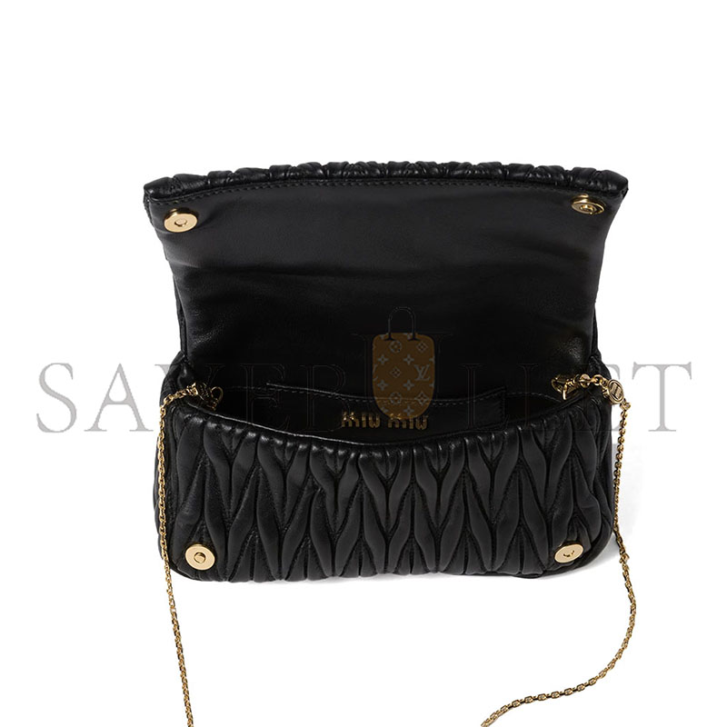 M1v M1v SMALL SOFT LEATHER BAG WITH A QUILTED EFFECT 5BP086 (18*9.5*4cm)